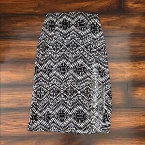 Express Black & White Geo Midi Skirt